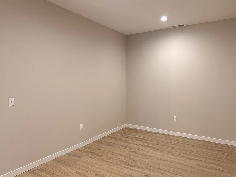 5534-5564 Skyline Rd S — Photo 125