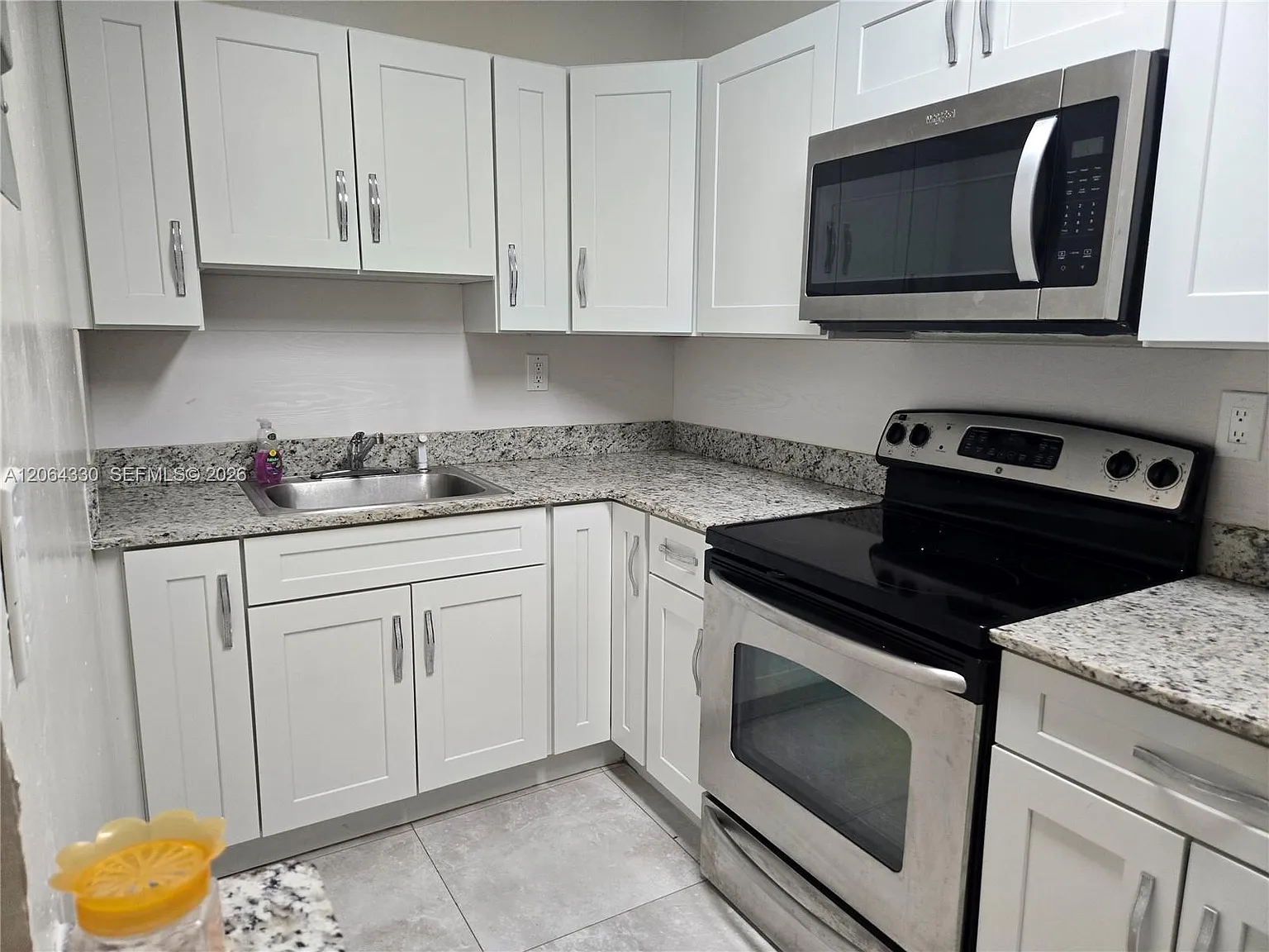1 bed, 1.0 bath, $1,750 — Photo 3