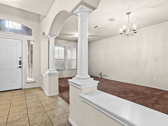 3rd image of 3203 Cricklewood Dr