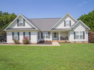 1424 Crestview Rd, Anderson, SC 29621