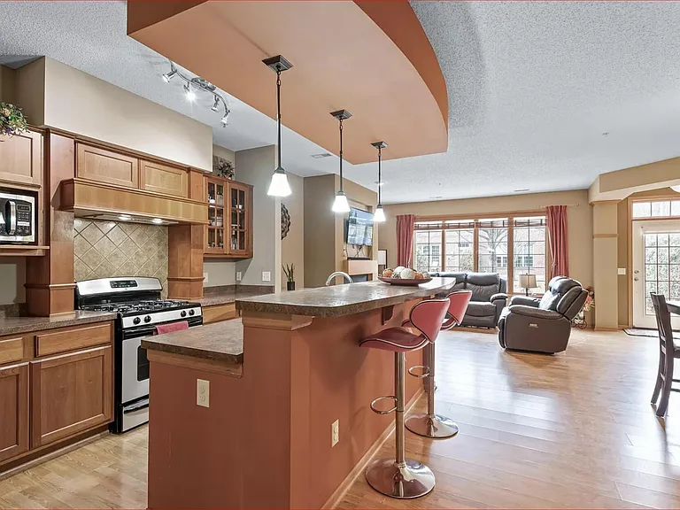 12450 Flanders Ct NE #C — Photo 5