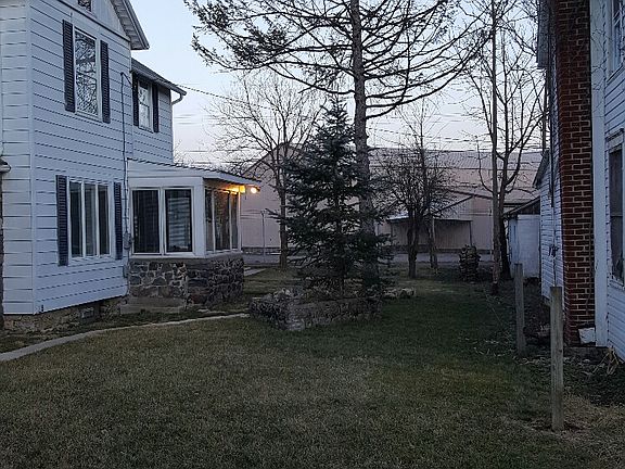 3rd image of 512 Vine St