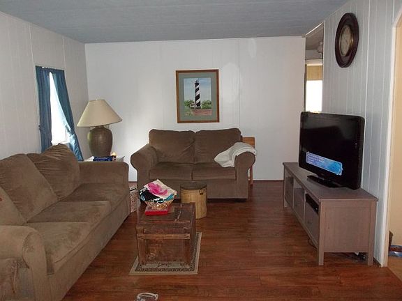 3rd image of 1209 Laurel Oak Dr