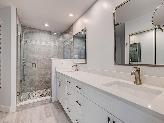 3rd image of 4276 SE Brittney Circle