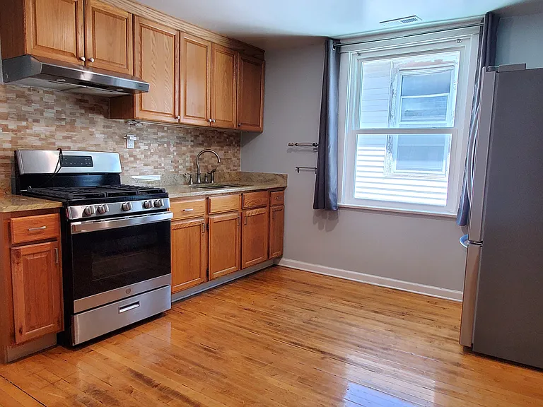 4113 N Kenneth Ave #2 — Photo 9