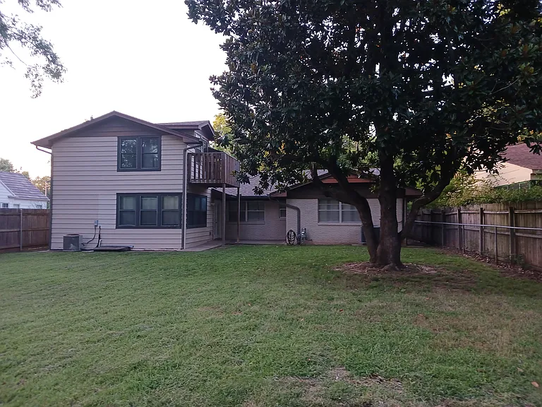 928 W Lindsey St — Photo 21