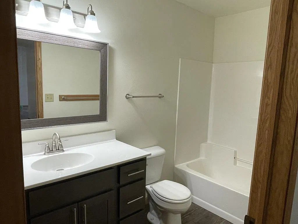 2710 Meadowlark Lane — Photo 3