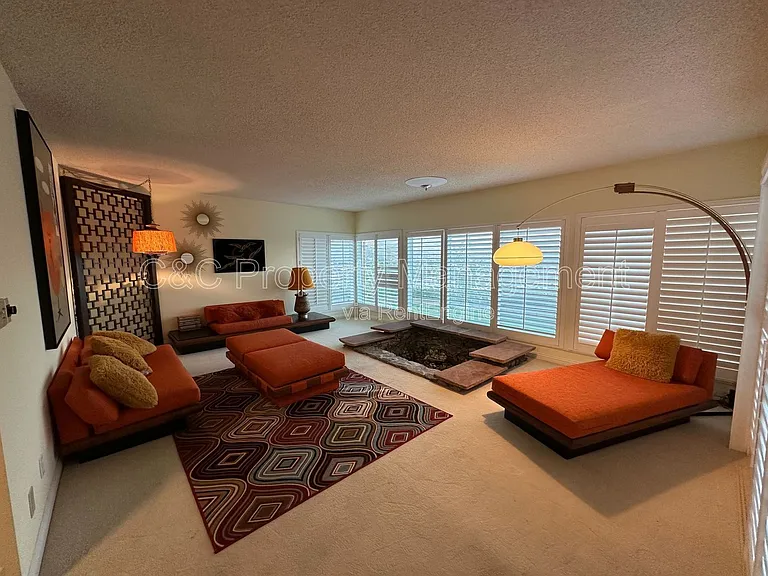 425 Edgerton Dr — Photo 17