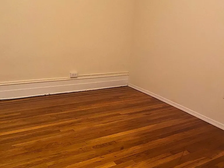 Sevilla Grande - Renovated Units at Journal Square Path — Photo 54
