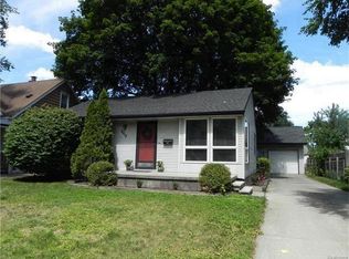 2417 Barrett Ave, Royal Oak, MI 48067