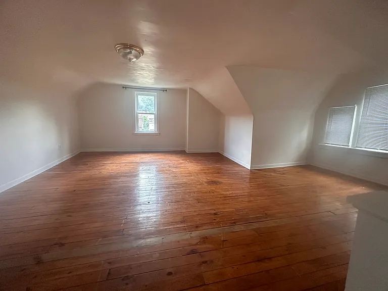 Super Large attic space with separate air conditioning (in addition to central A/C in unit) and closet