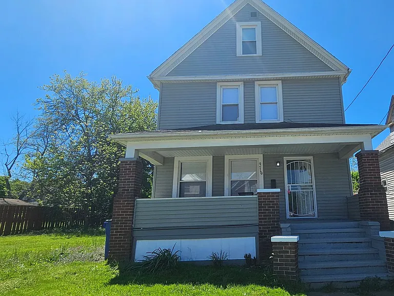 9710 Easton Ave — Photo 1