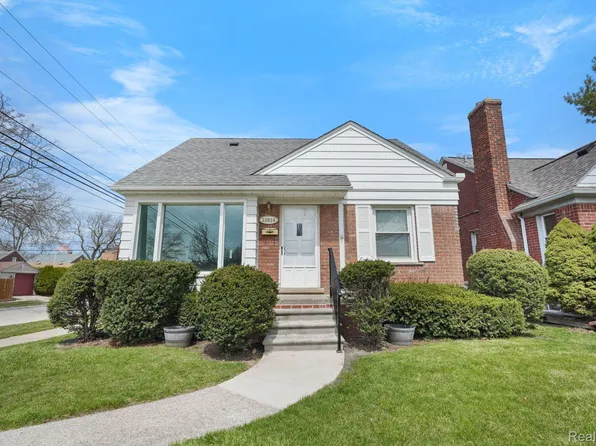 12814 Superior St, Southgate, MI 48195
