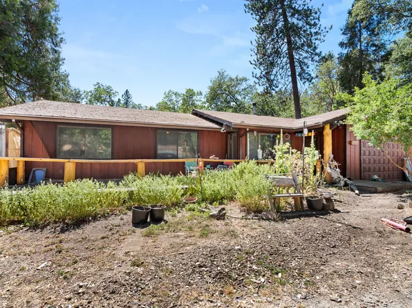 1000 Three Pines Rd, Grants Pass, OR 97526