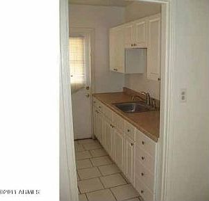 5th image of 337 E Clarendon Ave