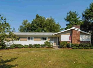 4 Flower Hill Rd, Poughkeepsie, NY 12603