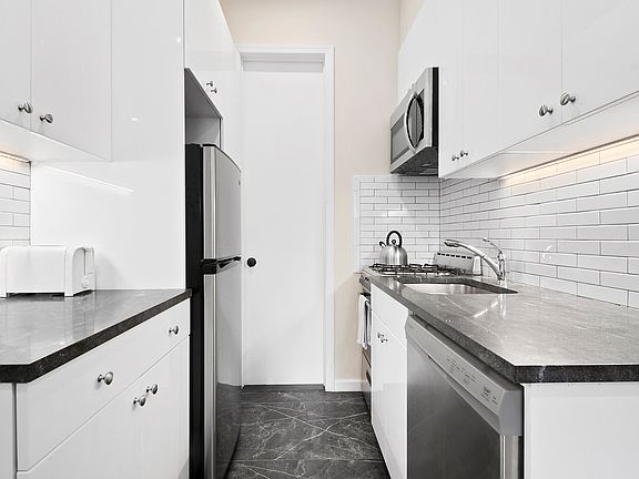 3rd image of 151 E 38th St APT A