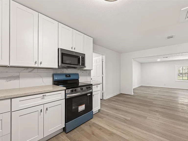 815 Brooks Ave — Photo 24
