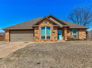 1409 N Park Pl, Moore, OK 73160