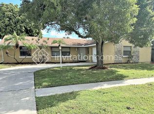 5355 Fox Valley Trl, Lake Worth, FL 33463