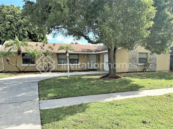 5355 Fox Valley Trl, Lake Worth, FL 33463