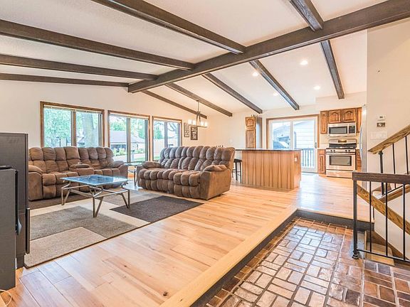 2nd image of 4340 College Heights Cir