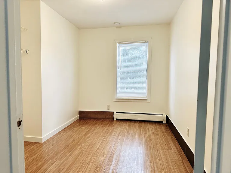 69 1/2 Meadow St #2F — Photo 7