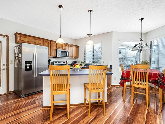 4th image of 3876 Highland Bluff Dr