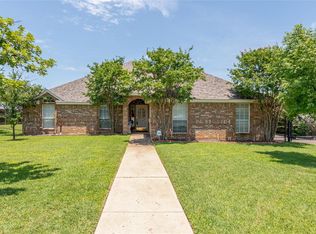 507 Springbranch Dr, Keller, TX 76248