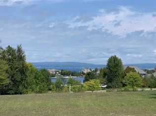 4521 Vista Ct, Petoskey, MI 49770