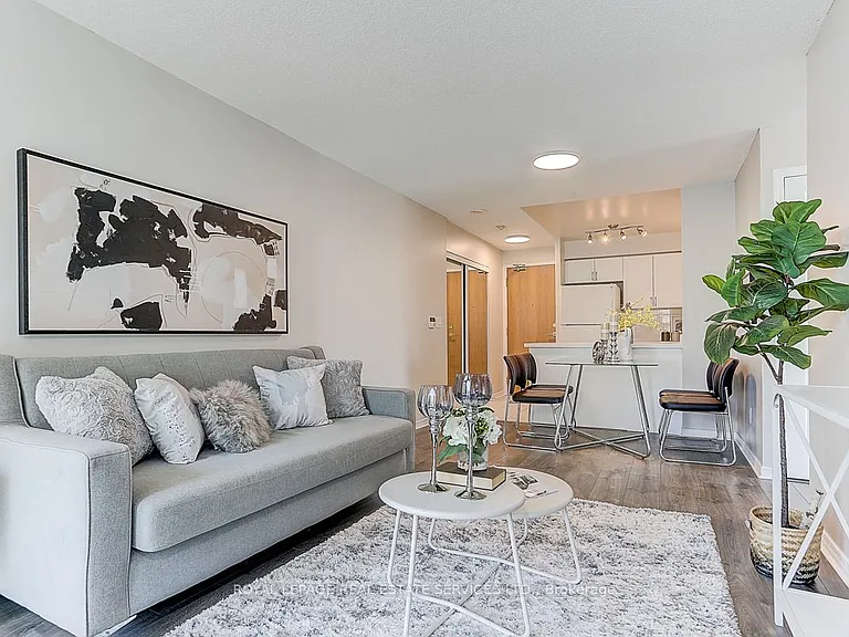 5500 Yonge St #808 — Photo 10