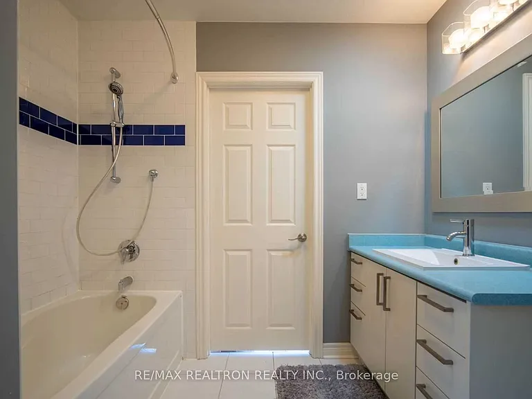 18 Ravine Edge Dr — Photo 23