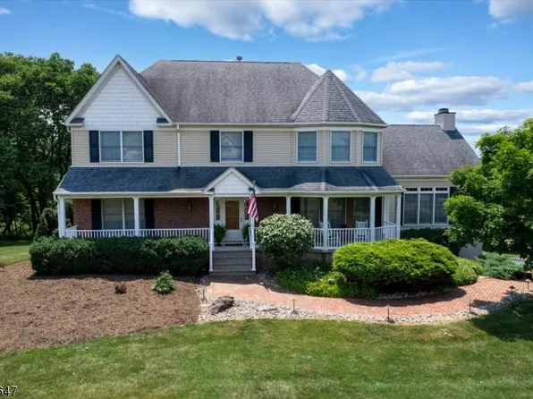 6 Trubek Farm Rd, Clinton Twp., NJ 08801