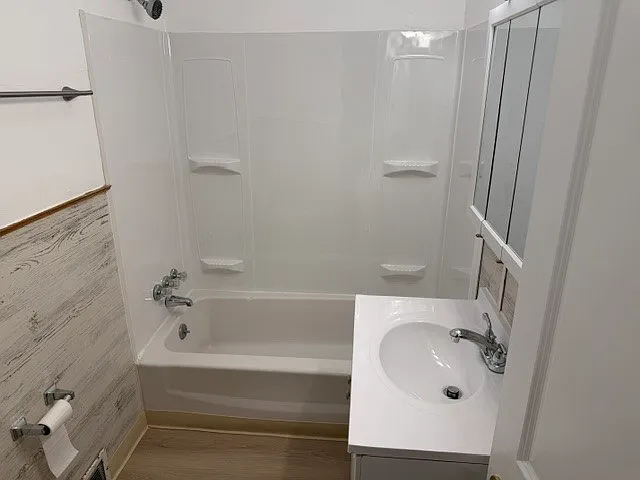 435 E 7th Ave — Photo 11
