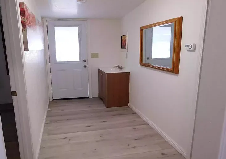1774 Bancroft Ave — Photo 19