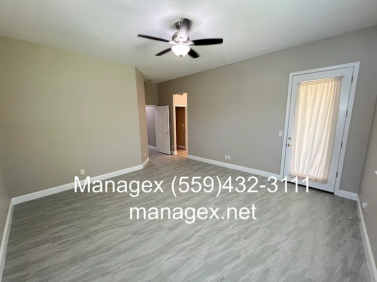 2175 Lester Ave — Photo 27