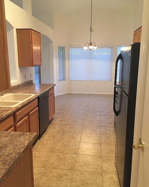 Kitchen and breakfast nook