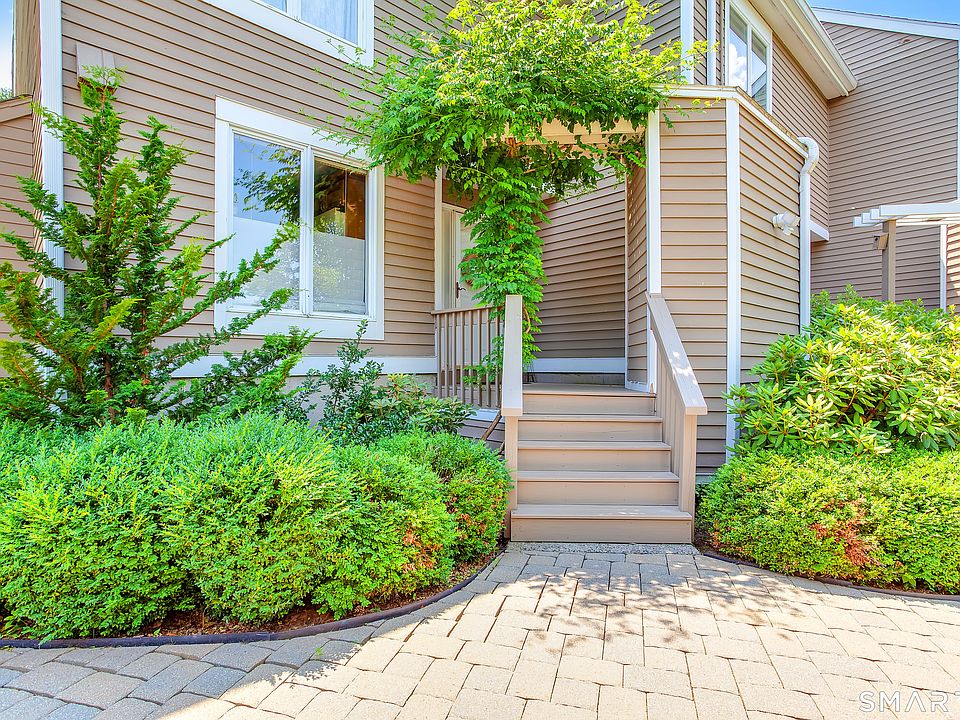 1st image of 80 Seaview Terrace #32