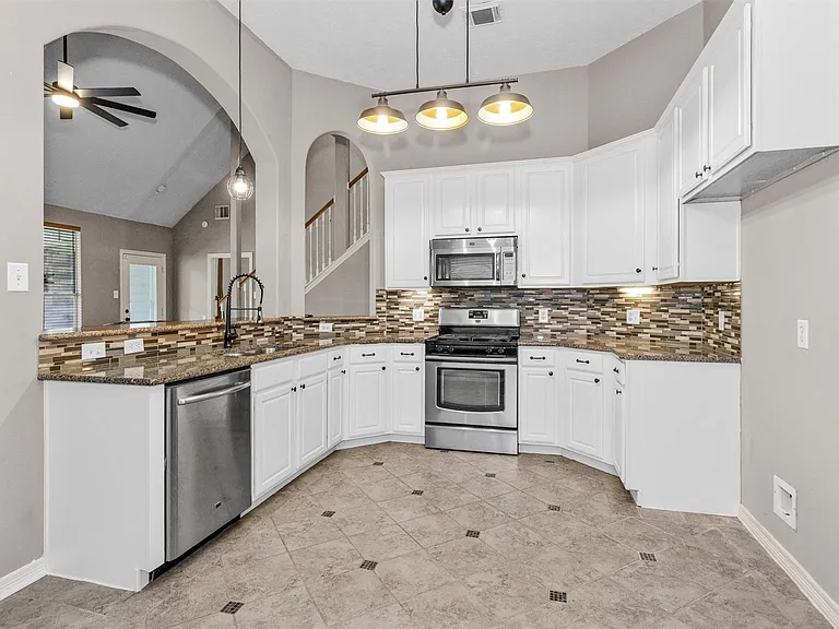 7223 Wedgewood Dr — Photo 17