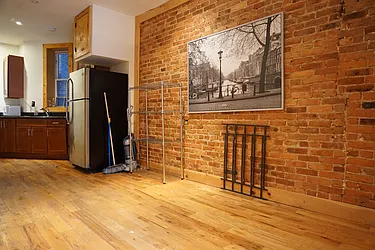 Rented by Rennit Inc.