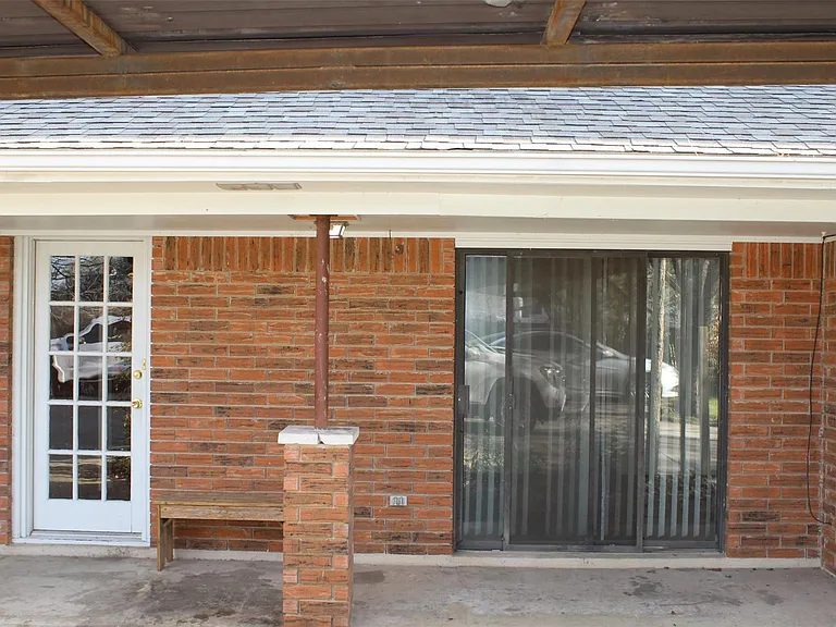 535 W Prairie Lea St — Photo 11