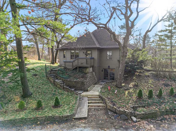 1 Woodland Trl, Portage, IN 46368