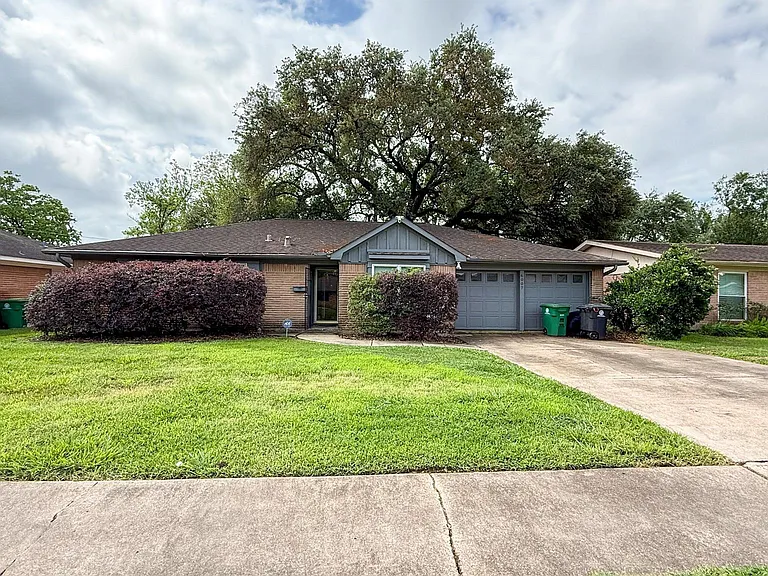 6007 Dryad Dr — Photo 2