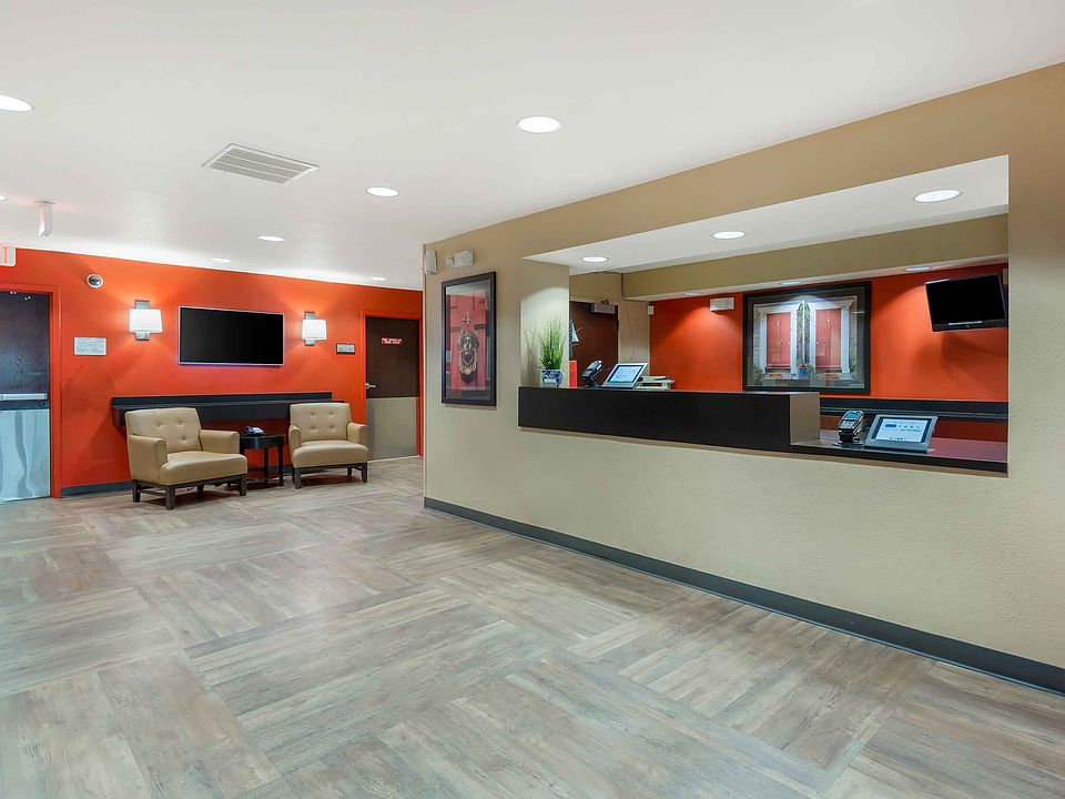 Lobby and Guest Check-in