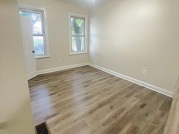 5th image of 35 N 18th St Floor 1