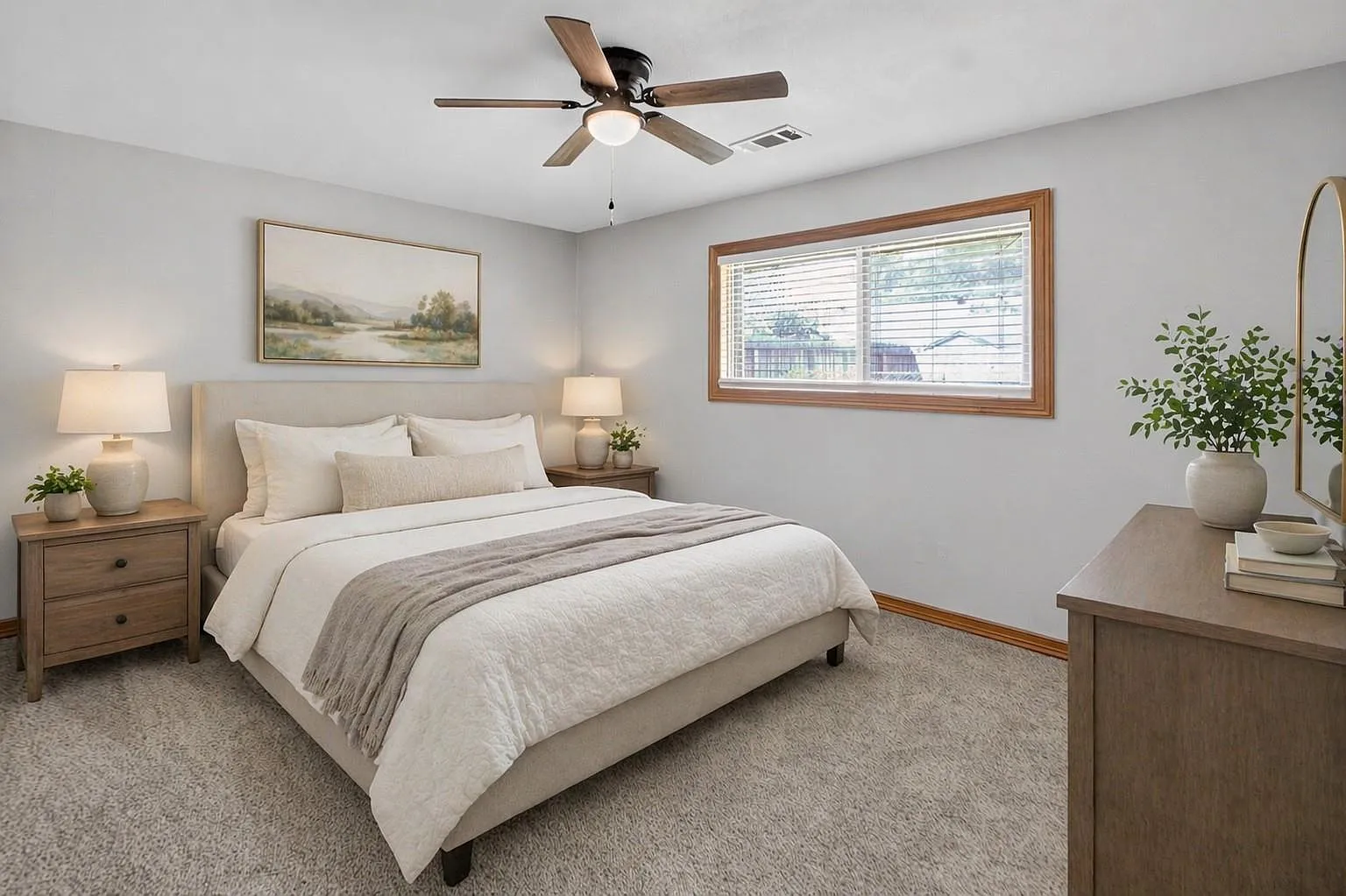 3 bed, 2.0 bath, 1761 sqft, $2,305 — Photo 4
