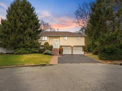 16 Inwood Place, Melville, NY, 11747