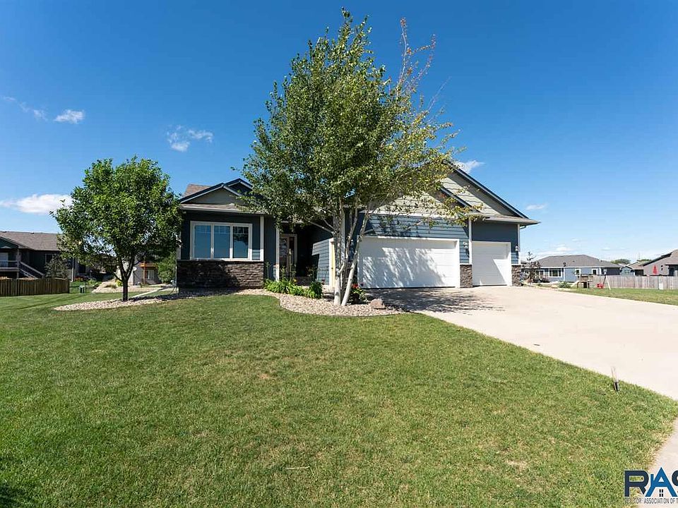 1st image of 504 Juniper Cir