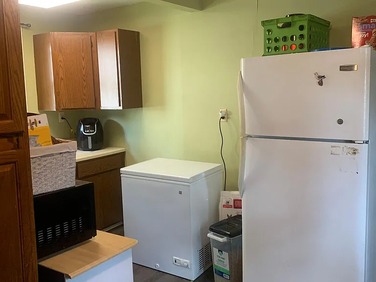 713 Sumner St — Photo 13