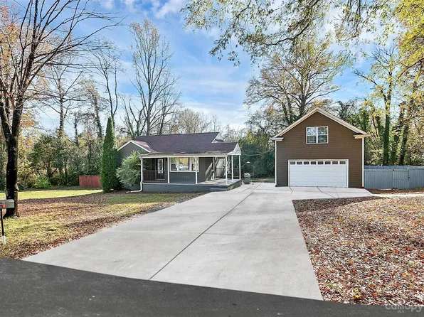 138 Willetta Dr, Charlotte, NC 28217